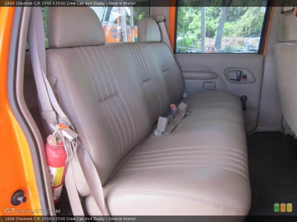 Neutral Interior Photo for the 1999 Chevrolet C/K 3500 K3500 Crew Cab 4x4 Dually #49569487