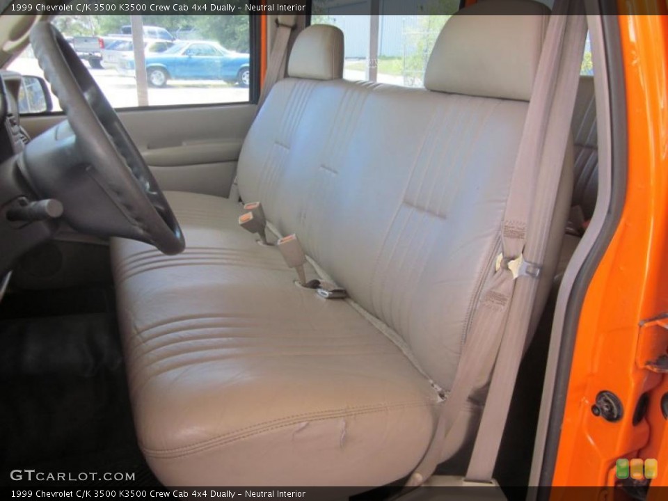 Neutral Interior Photo for the 1999 Chevrolet C/K 3500 K3500 Crew Cab 4x4 Dually #49569514