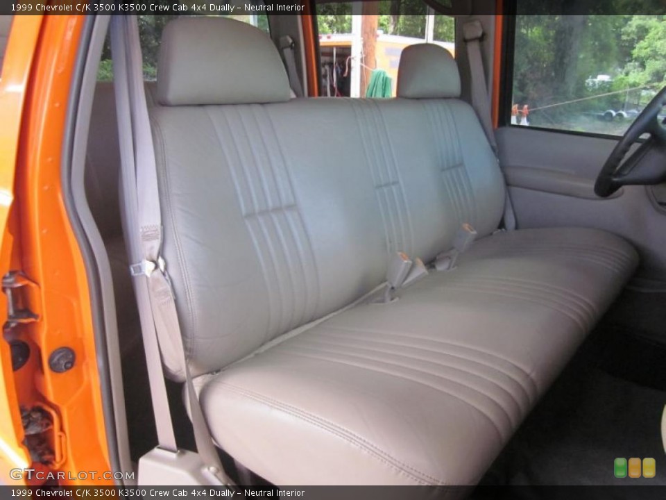 Neutral Interior Photo for the 1999 Chevrolet C/K 3500 K3500 Crew Cab 4x4 Dually #49569529