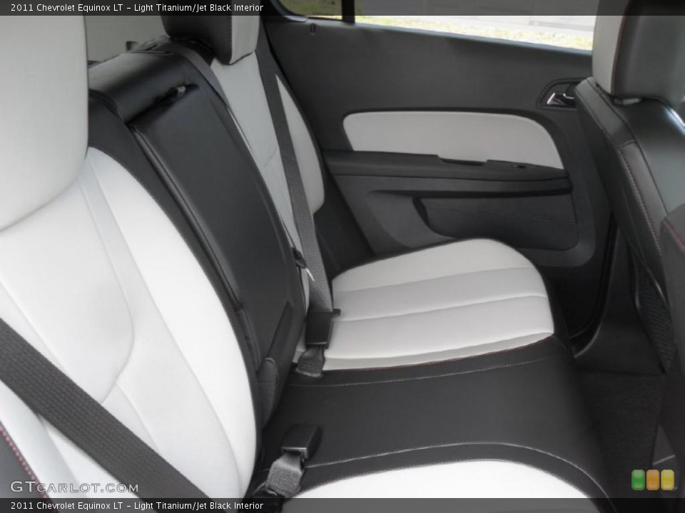 Light Titanium/Jet Black Interior Photo for the 2011 Chevrolet Equinox LT #49573432