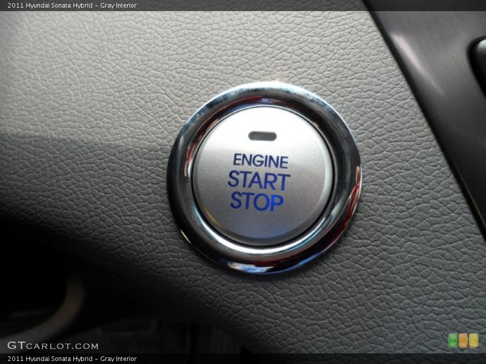 Gray Interior Controls for the 2011 Hyundai Sonata Hybrid #49576396