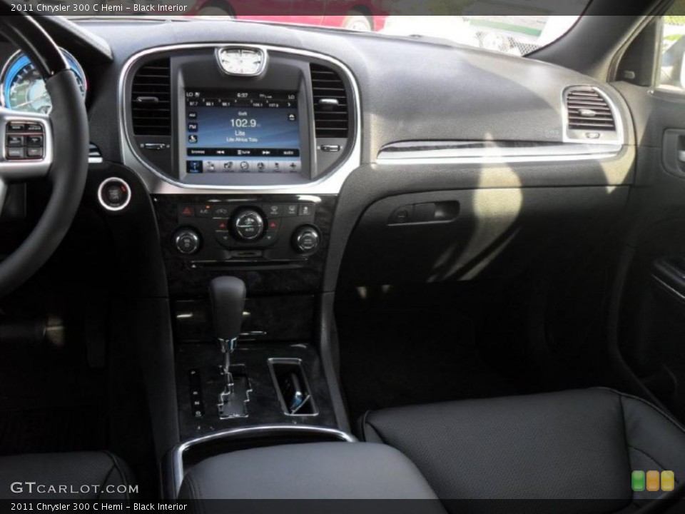 Black Interior Dashboard for the 2011 Chrysler 300 C Hemi #49583500