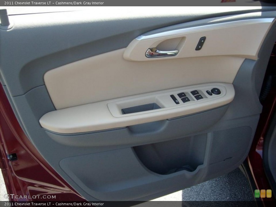 Cashmere/Dark Gray Interior Door Panel for the 2011 Chevrolet Traverse LT #49587049
