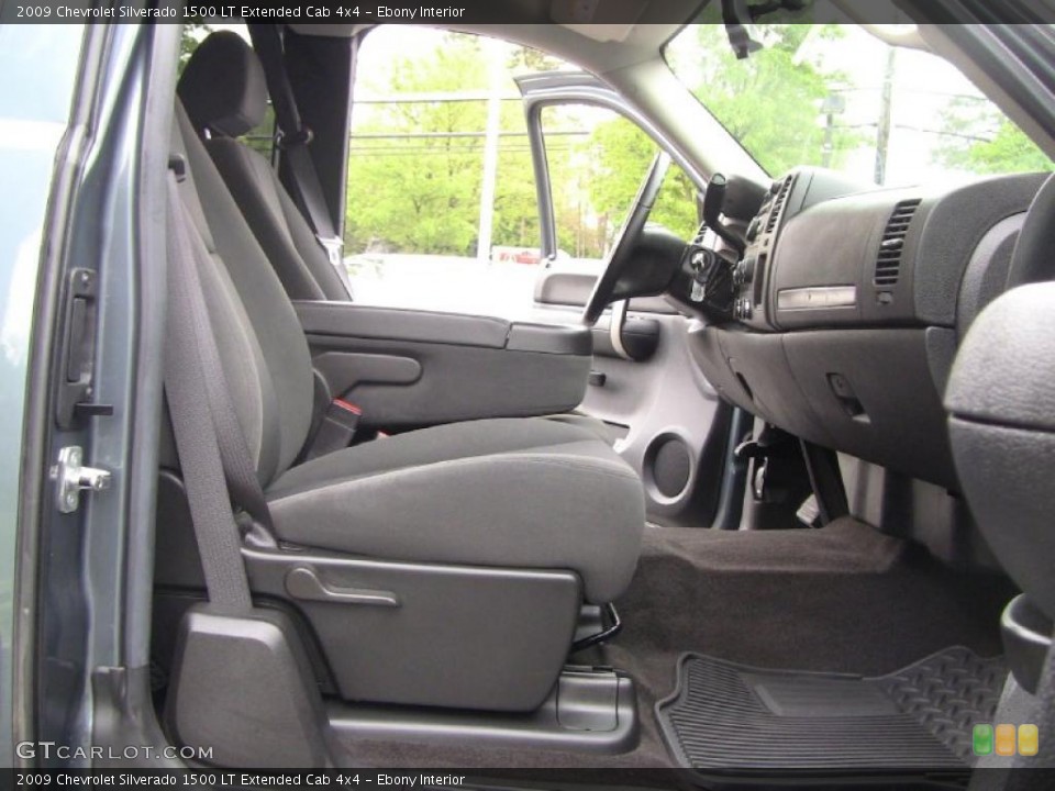 Ebony Interior Photo for the 2009 Chevrolet Silverado 1500 LT Extended Cab 4x4 #49588390