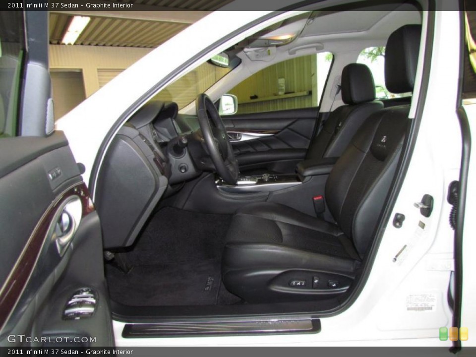 Graphite Interior Photo for the 2011 Infiniti M 37 Sedan #49597717