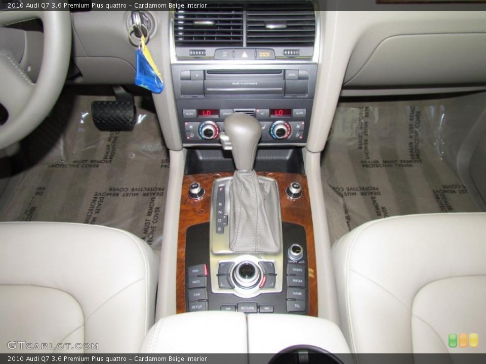 Cardamom Beige Interior Transmission for the 2010 Audi Q7 3.6 Premium Plus quattro #49599544