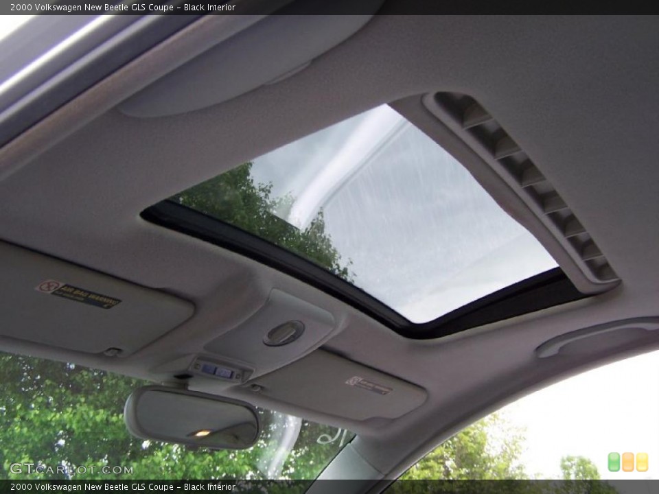 Black Interior Sunroof for the 2000 Volkswagen New Beetle GLS Coupe #49603273