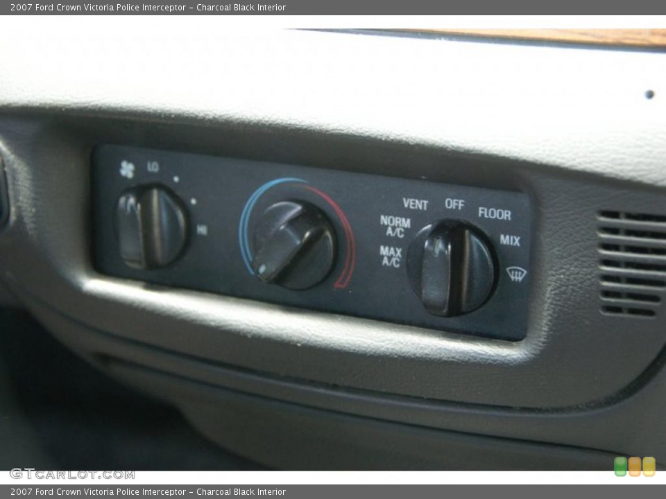 Charcoal Black Interior Controls for the 2007 Ford Crown Victoria Police Interceptor #49603954