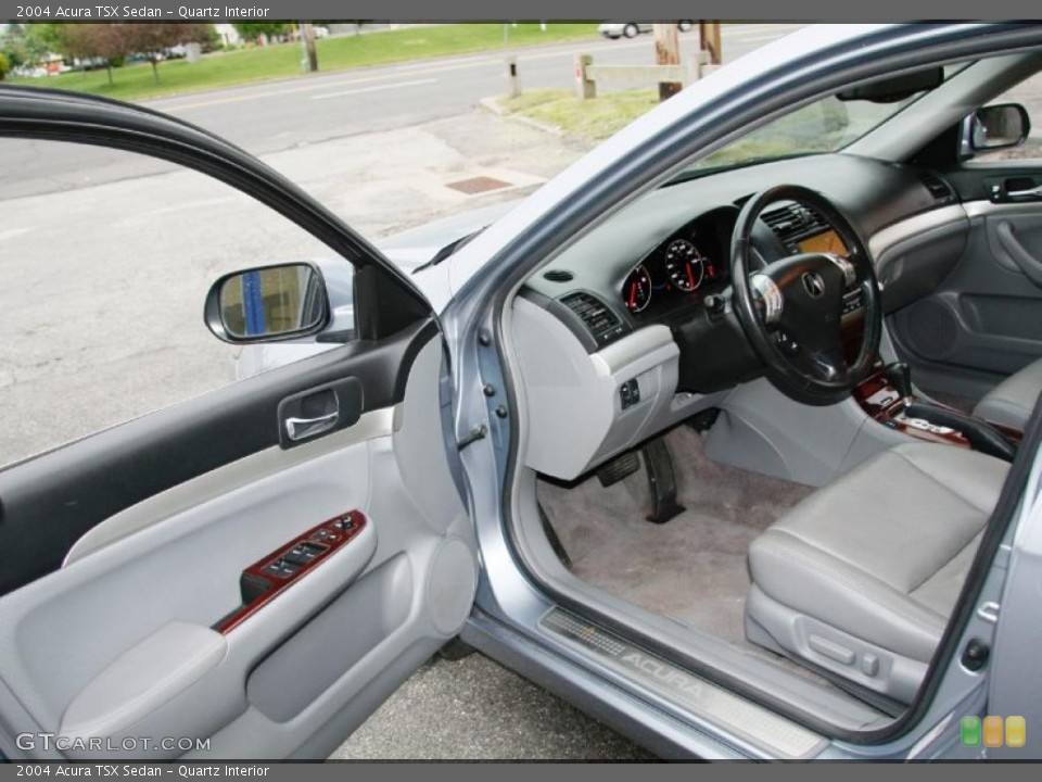 Quartz Interior Photo for the 2004 Acura TSX Sedan #49604053