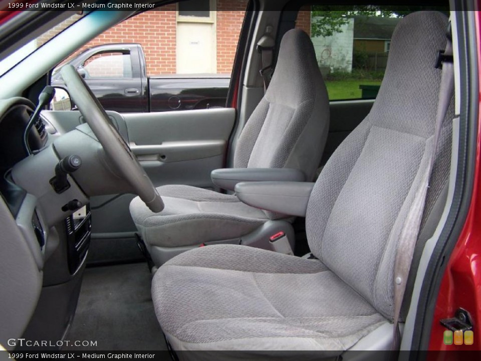 Medium Graphite Interior Photo for the 1999 Ford Windstar LX #49604611
