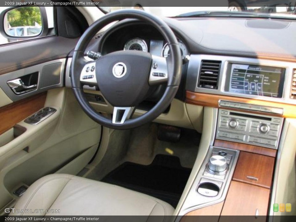 Champagne/Truffle Interior Dashboard for the 2009 Jaguar XF Luxury #49608598