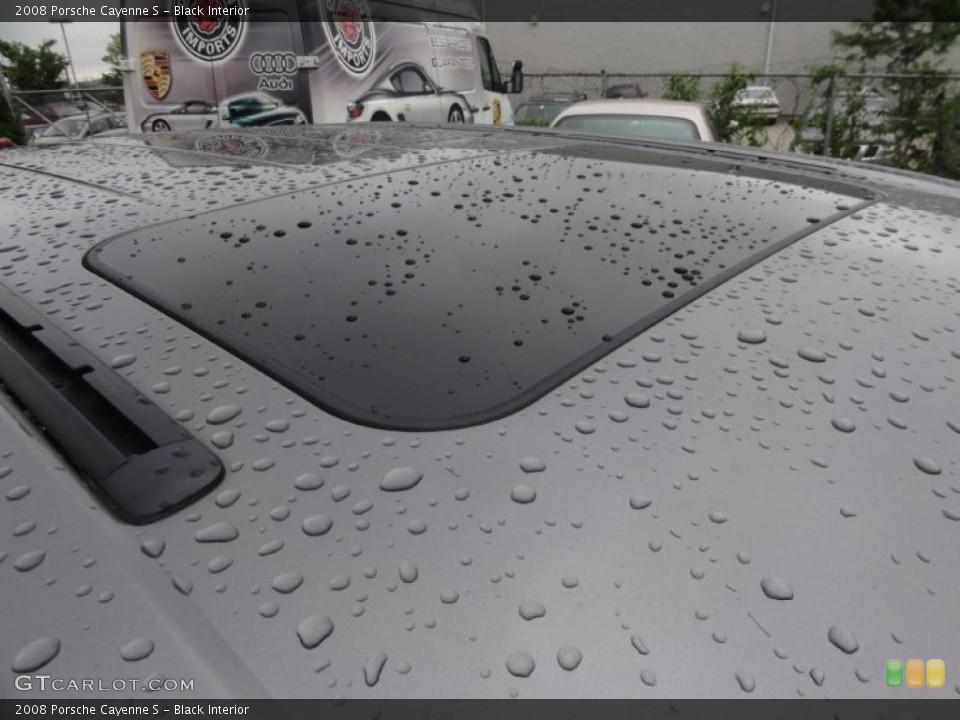 Black Interior Sunroof for the 2008 Porsche Cayenne S #49621240