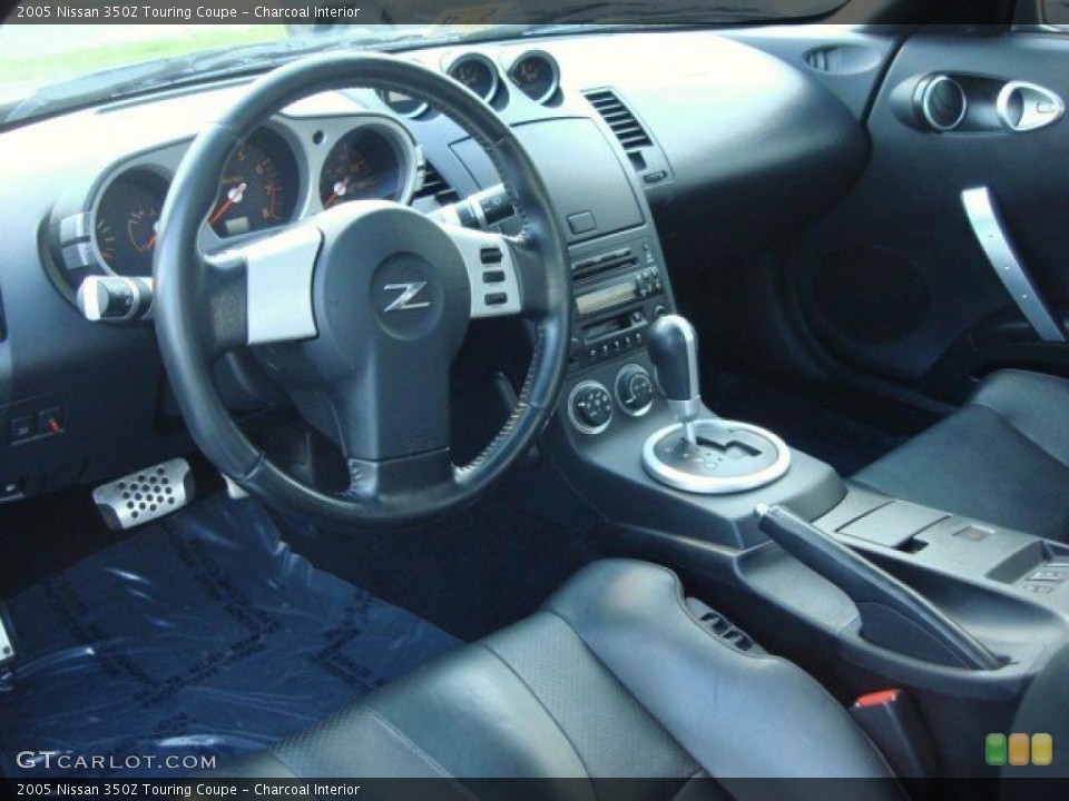 Charcoal Interior Photo for the 2005 Nissan 350Z Touring Coupe #49622236