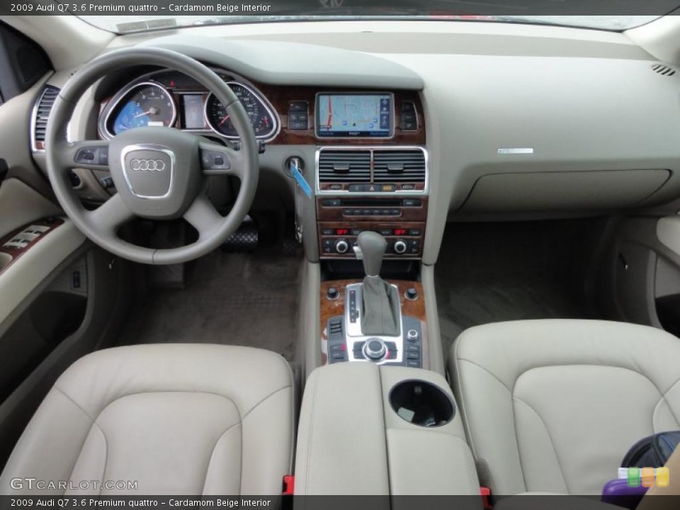 Cardamom Beige Interior Dashboard for the 2009 Audi Q7 3.6 Premium quattro #49625962