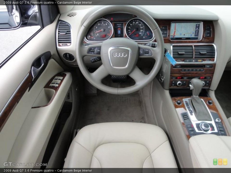Cardamom Beige Interior Steering Wheel for the 2009 Audi Q7 3.6 Premium quattro #49625974