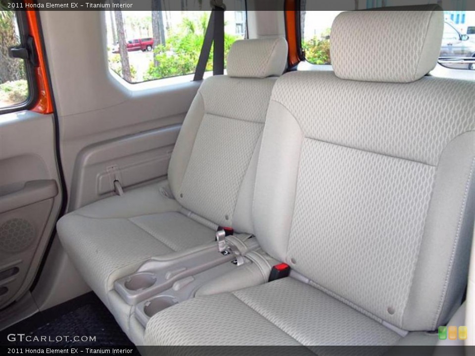 Titanium Interior Photo for the 2011 Honda Element EX #49629004