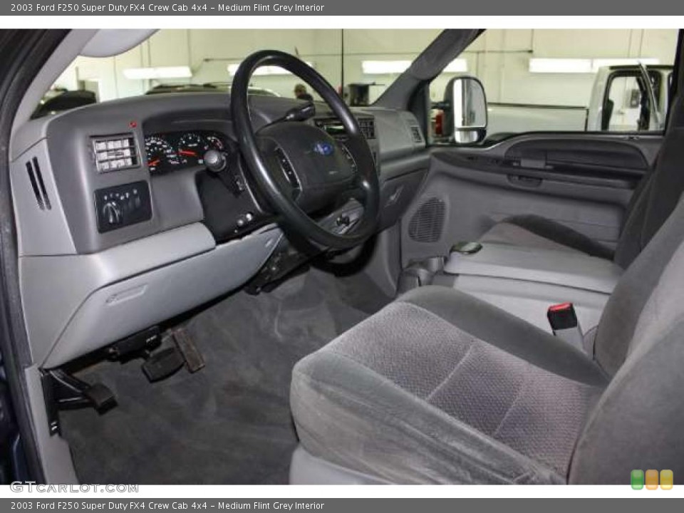Medium Flint Grey Interior Photo for the 2003 Ford F250 Super Duty FX4 Crew Cab 4x4 #49630205