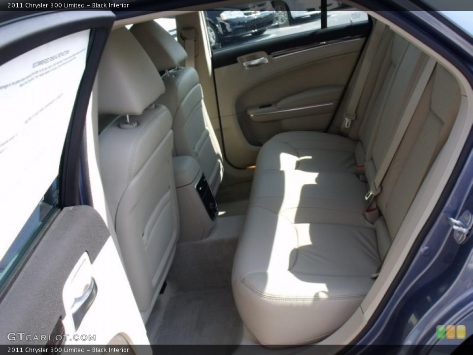 Black Interior Photo for the 2011 Chrysler 300 Limited #49630412