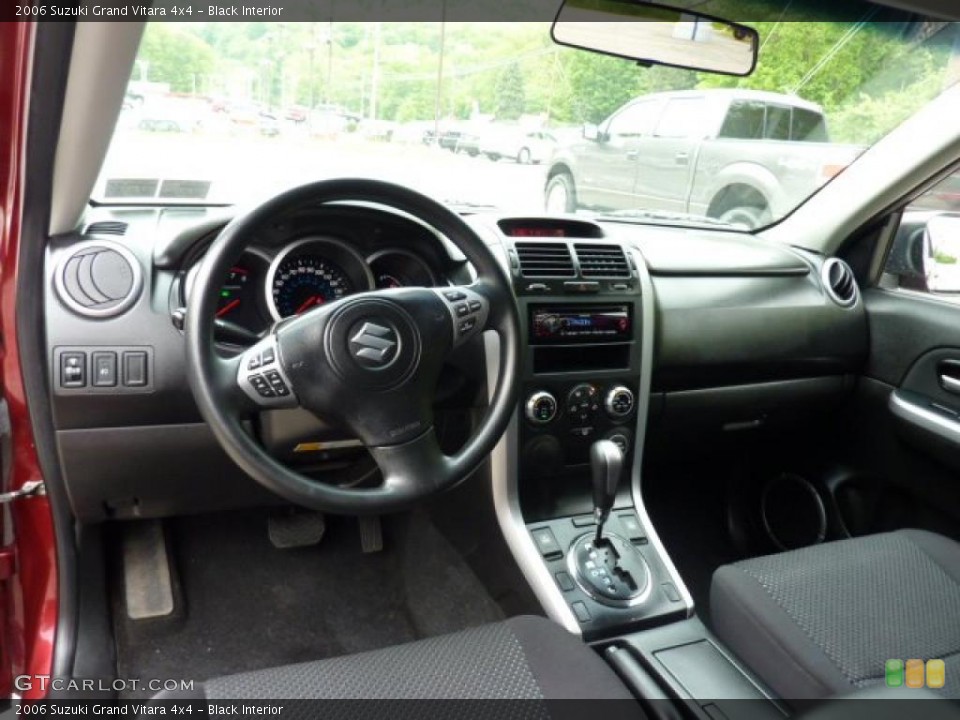 Black Interior Photo for the 2006 Suzuki Grand Vitara 4x4 #49632059