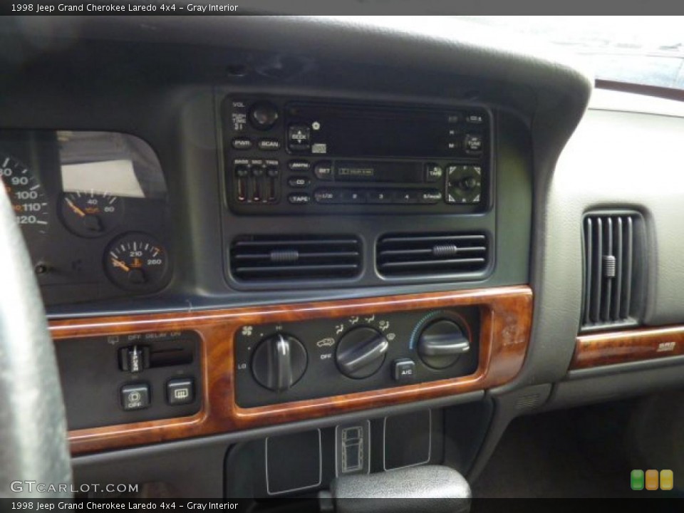 Gray Interior Controls for the 1998 Jeep Grand Cherokee Laredo 4x4 #49646057