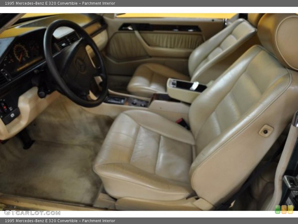 Parchment Interior Photo for the 1995 Mercedes-Benz E 320 Convertible #49649807