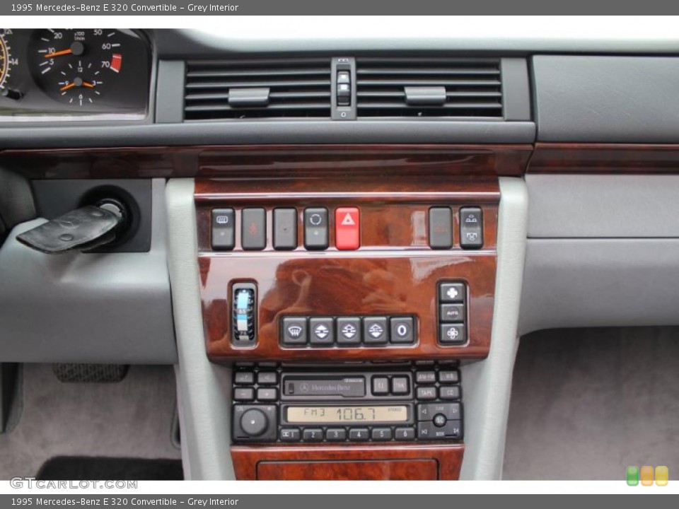 Grey Interior Controls for the 1995 Mercedes-Benz E 320 Convertible #49664903