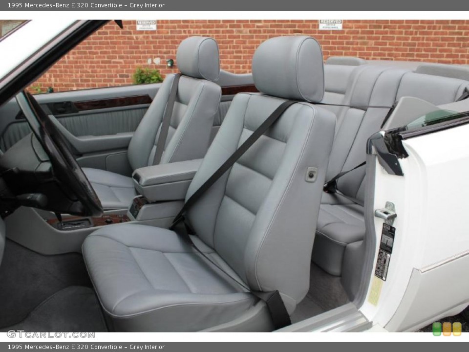 Grey Interior Photo for the 1995 Mercedes-Benz E 320 Convertible #49664996
