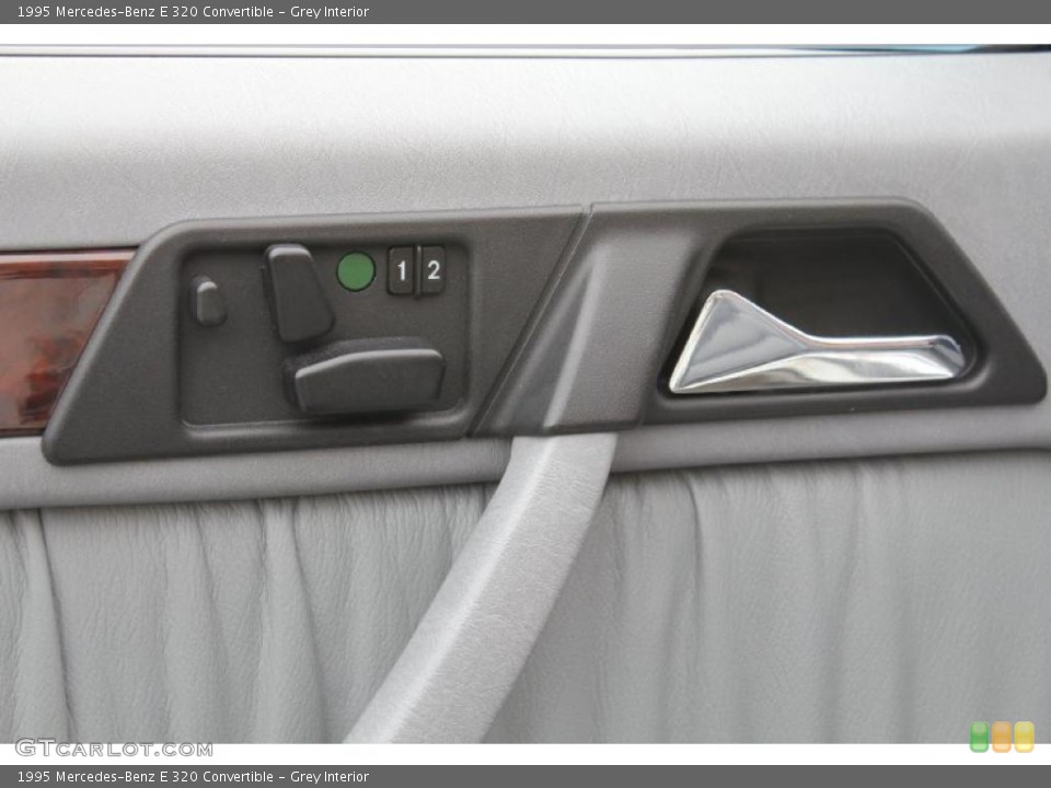 Grey Interior Controls for the 1995 Mercedes-Benz E 320 Convertible #49665068