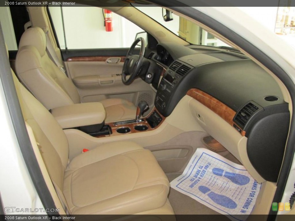 Black Interior Photo for the 2008 Saturn Outlook XR #49665894