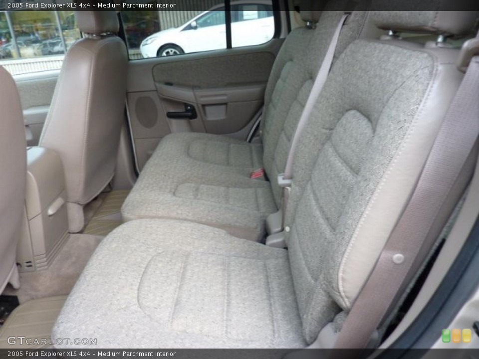 Medium Parchment Interior Photo for the 2005 Ford Explorer XLS 4x4 #49669434