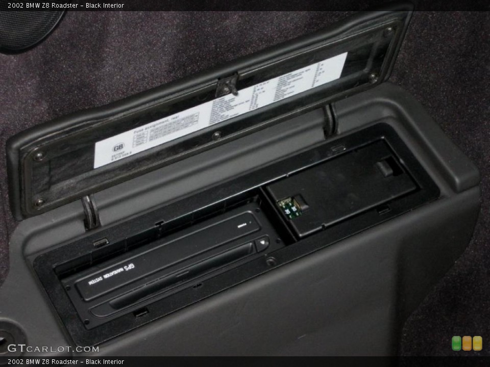 Black Interior Controls for the 2002 BMW Z8 Roadster #49681770