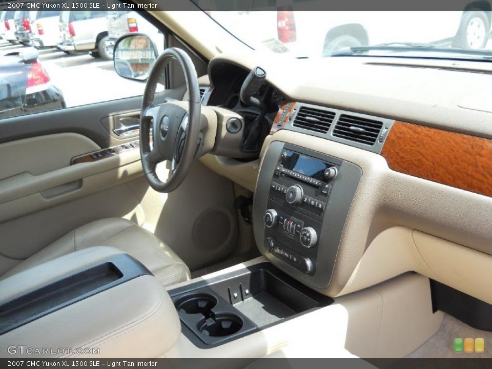 Light Tan Interior Photo for the 2007 GMC Yukon XL 1500 SLE #49682736