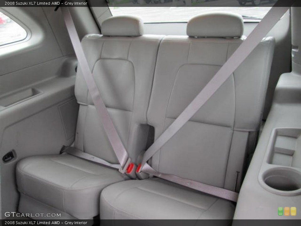 Grey Interior Photo for the 2008 Suzuki XL7 Limited AWD #49682787