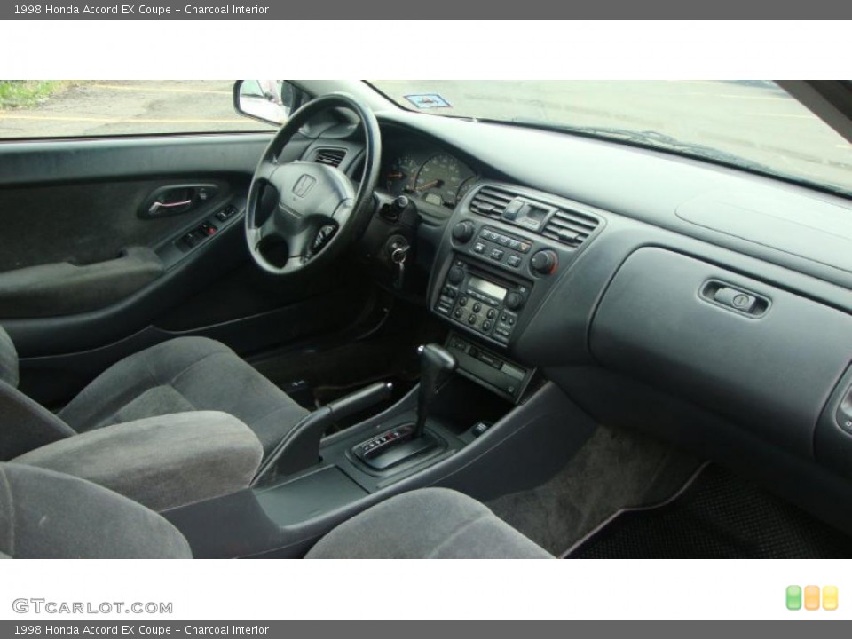 Charcoal Interior Photo for the 1998 Honda Accord EX Coupe #49684449