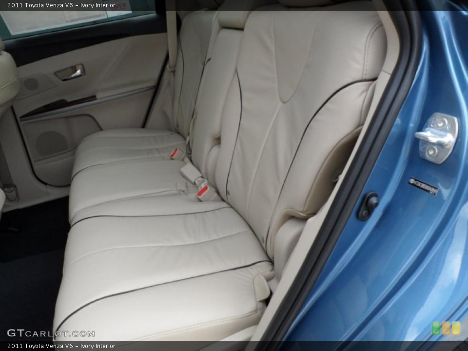 Ivory Interior Photo for the 2011 Toyota Venza V6 #49689114