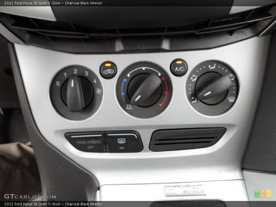 Charcoal Black Interior Controls for the 2012 Ford Focus SE Sport 5-Door #49691785