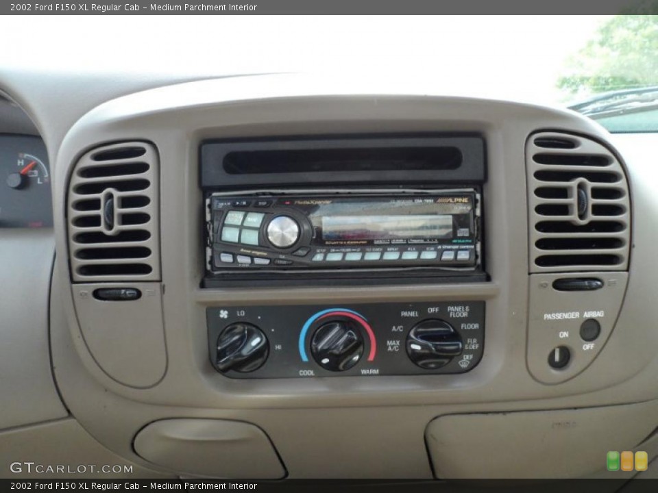 Medium Parchment Interior Controls for the 2002 Ford F150 XL Regular Cab #49692717