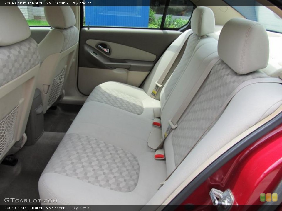 Gray Interior Photo for the 2004 Chevrolet Malibu LS V6 Sedan #49701247