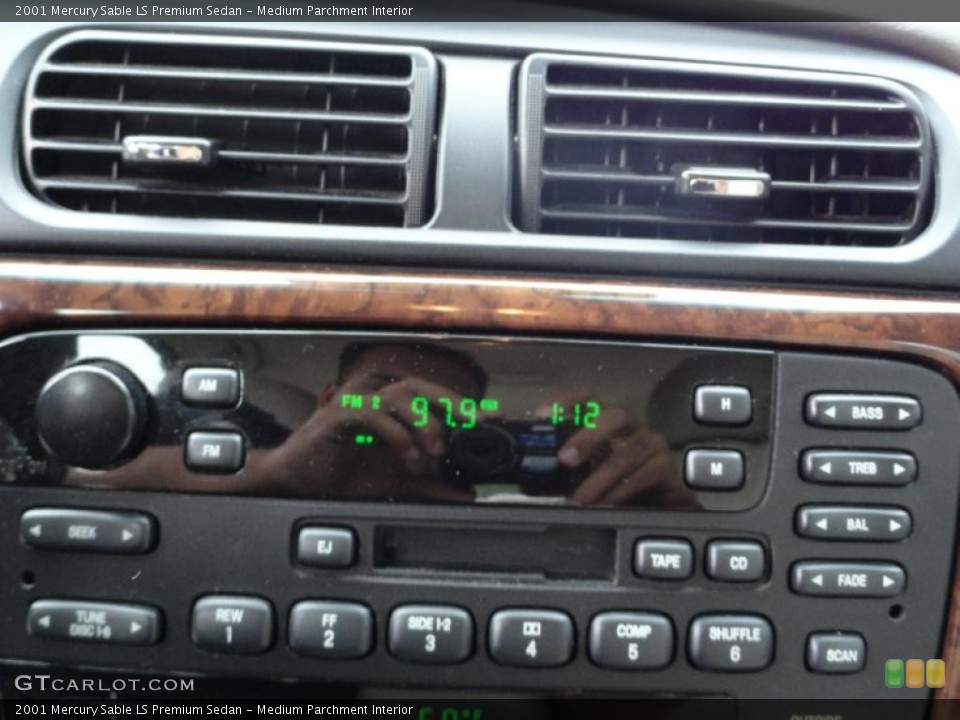 Medium Parchment Interior Controls for the 2001 Mercury Sable LS Premium Sedan #49702927