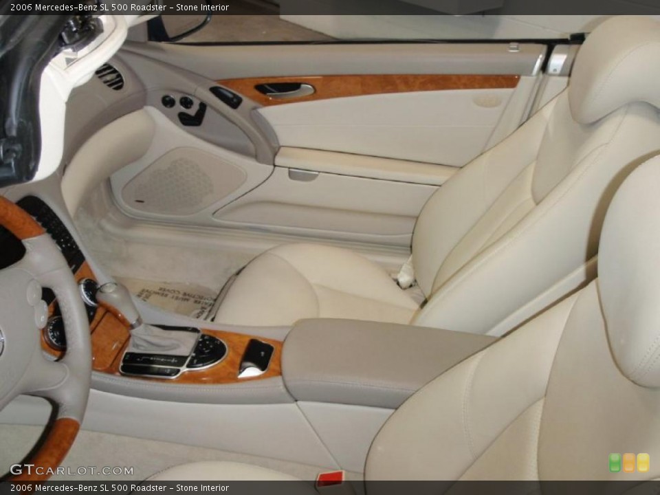 Stone Interior Photo for the 2006 Mercedes-Benz SL 500 Roadster #49708612