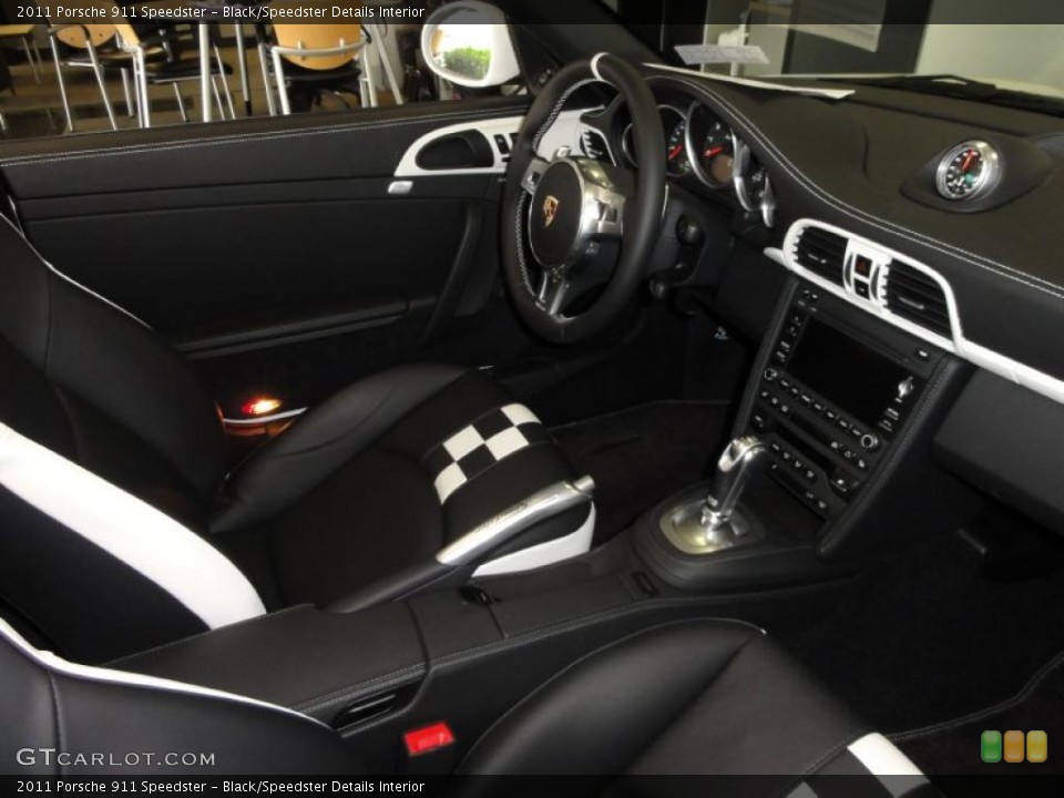 Black/Speedster Details Interior Photo for the 2011 Porsche 911 Speedster #49713178