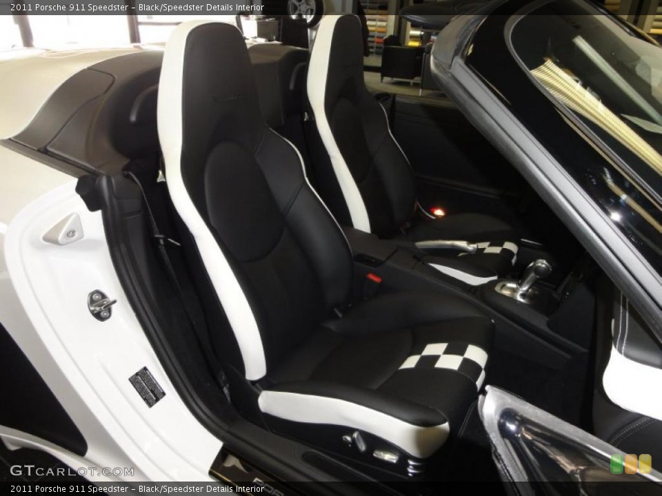 Black/Speedster Details Interior Photo for the 2011 Porsche 911 Speedster #49713208