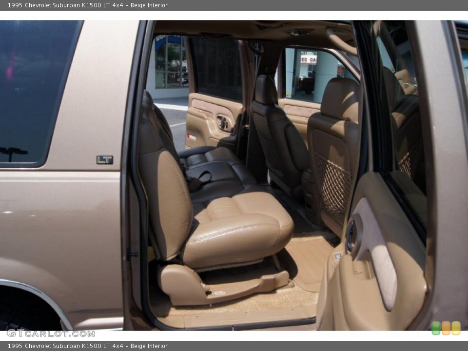 Beige Interior Photo for the 1995 Chevrolet Suburban K1500 LT 4x4 #49716598
