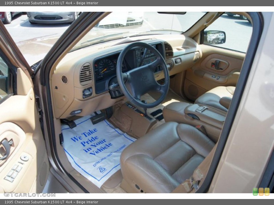 Beige Interior Photo for the 1995 Chevrolet Suburban K1500 LT 4x4 #49716865