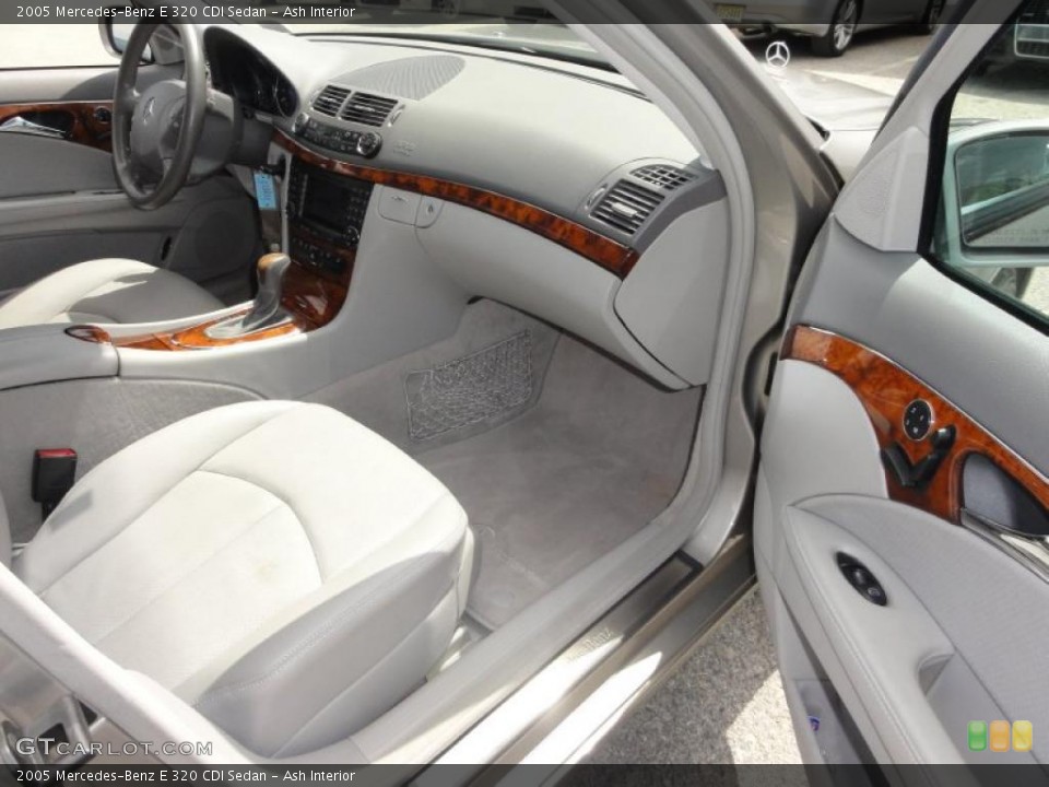 Ash Interior Photo for the 2005 Mercedes-Benz E 320 CDI Sedan #49719652