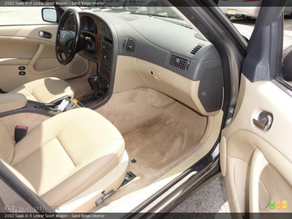 Sand Beige Interior Photo for the 2002 Saab 9-5 Linear Sport Wagon #49720444