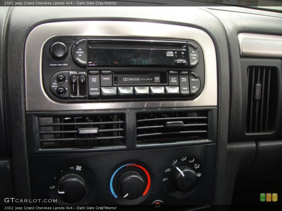 Dark Slate Gray Interior Controls for the 2002 Jeep Grand Cherokee Laredo 4x4 #49725430