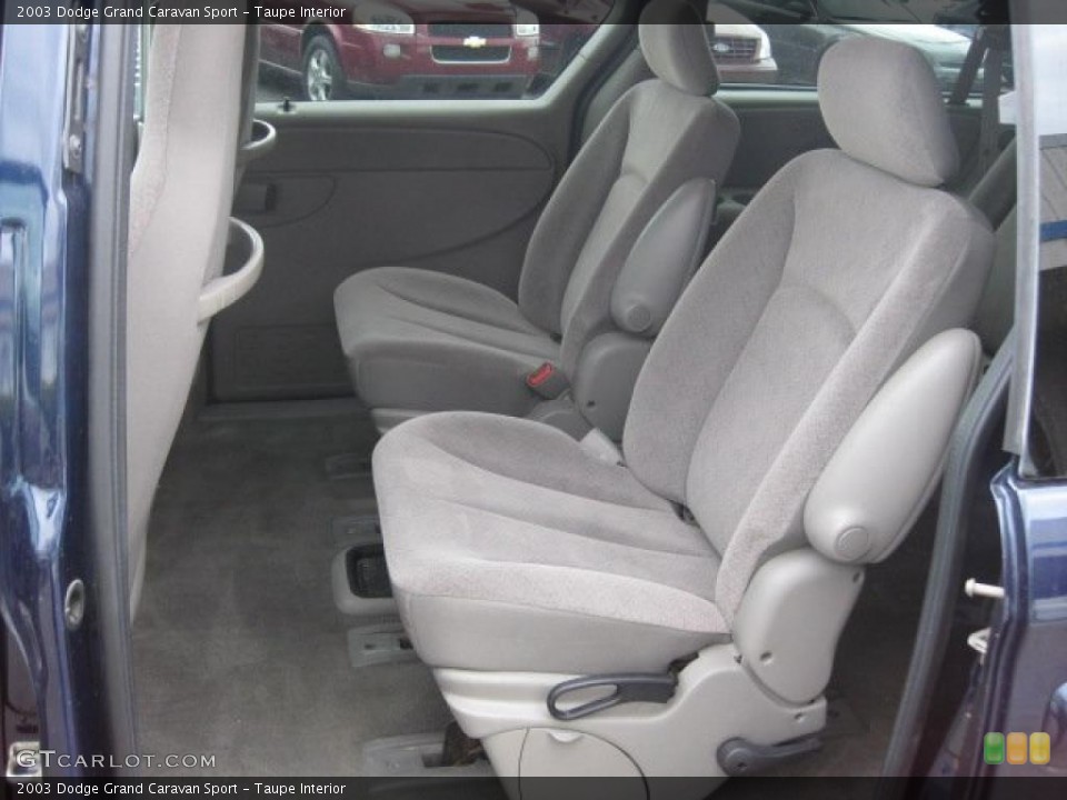 Taupe Interior Photo for the 2003 Dodge Grand Caravan Sport #49729513