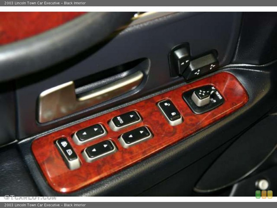 Black Interior Controls for the 2003 Lincoln Town Car Executive #49740004