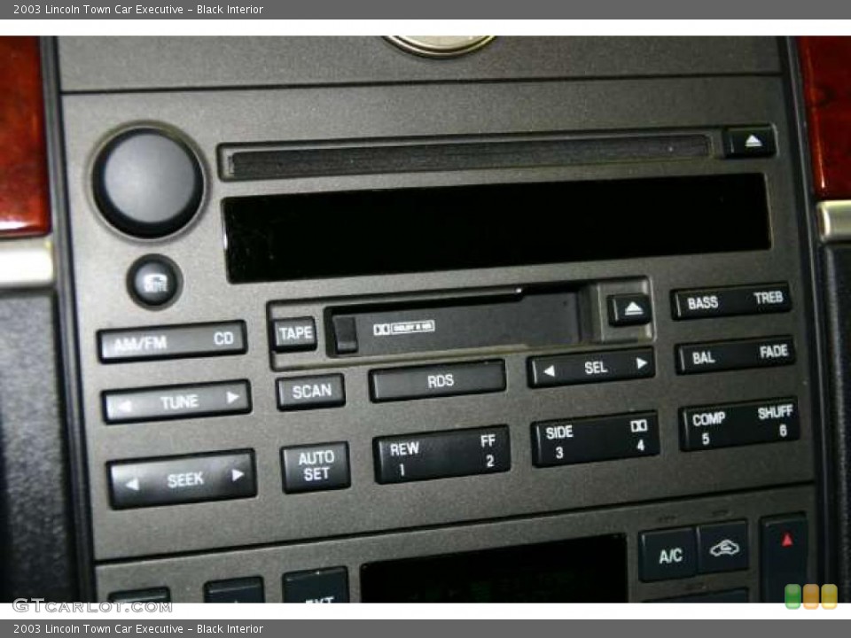 Black Interior Controls for the 2003 Lincoln Town Car Executive #49740061